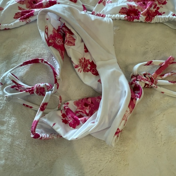 New! Beach Riot Winona Floral Top and Cheeky String Bottoms 31397 - Picture 8 of 11